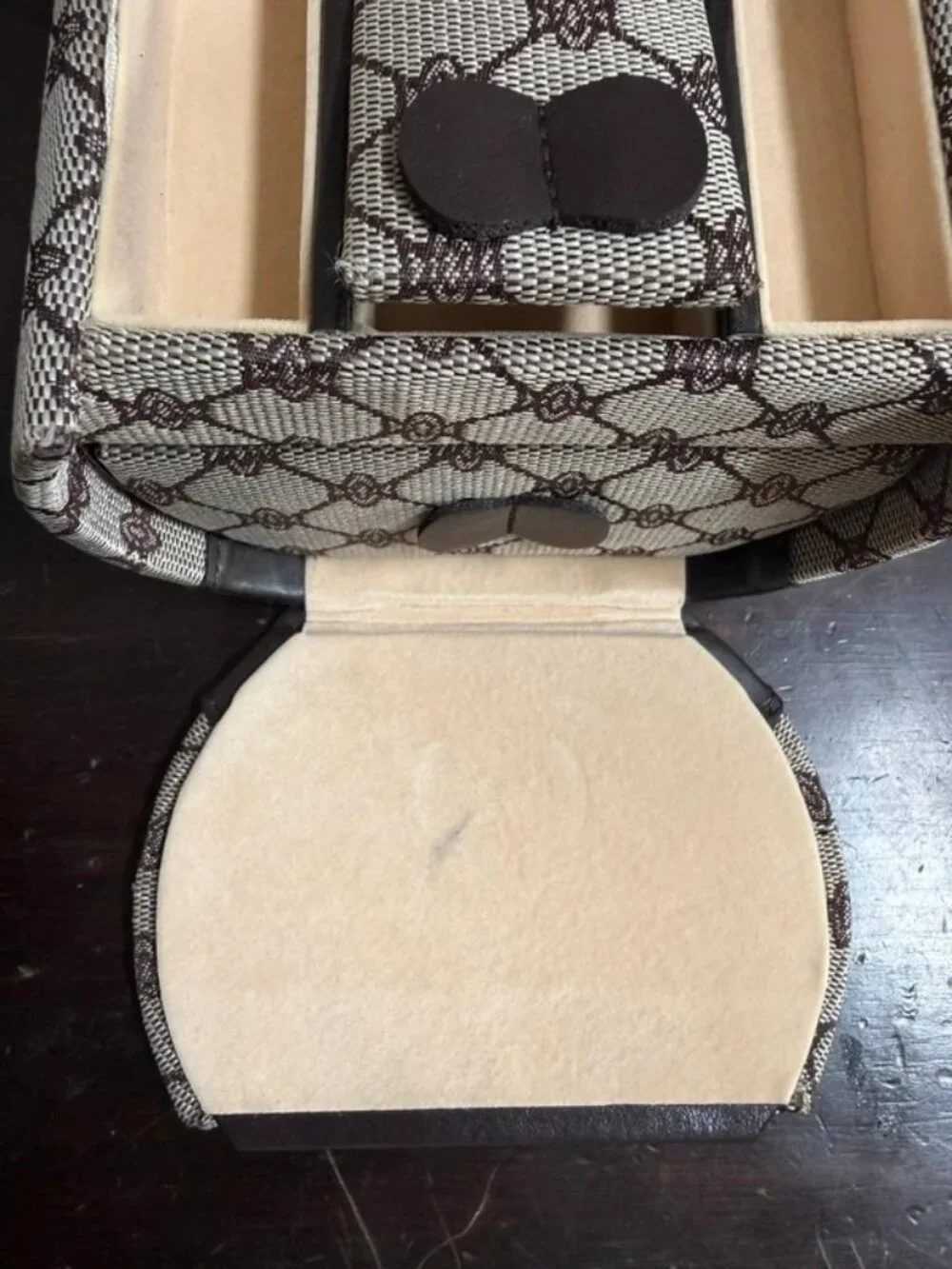 Luxury Patterned Beige Jewelry Travel Case with Mirror